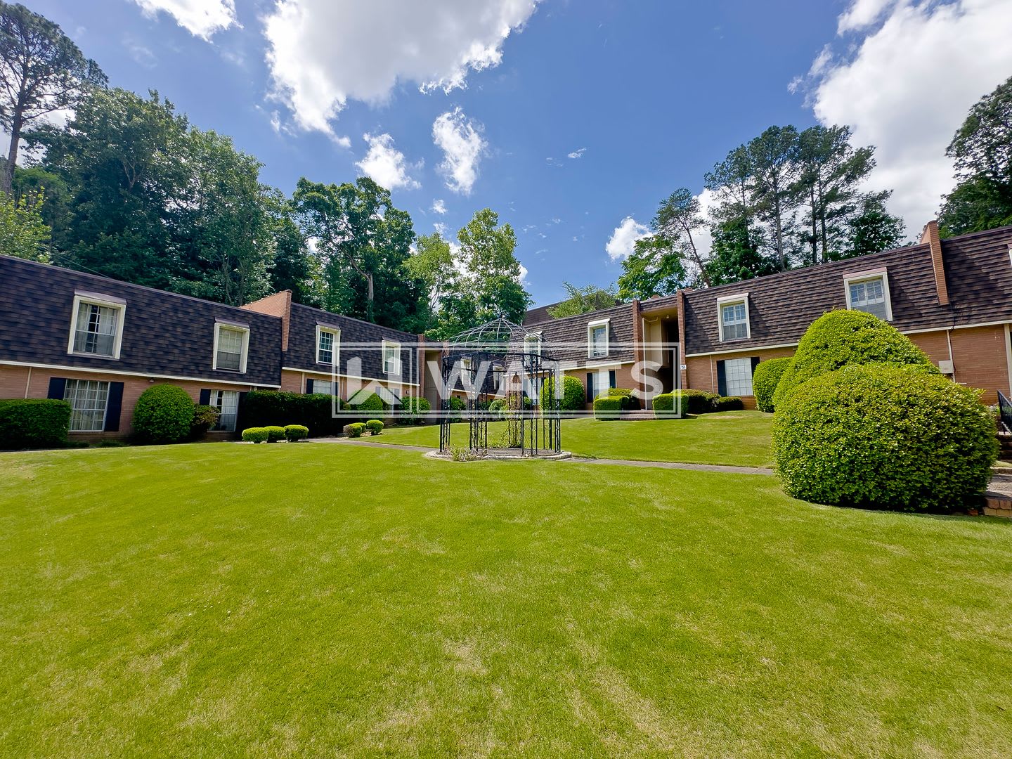 2 Bedroom Condo Foxcroft Condos In Homewood – photo 1