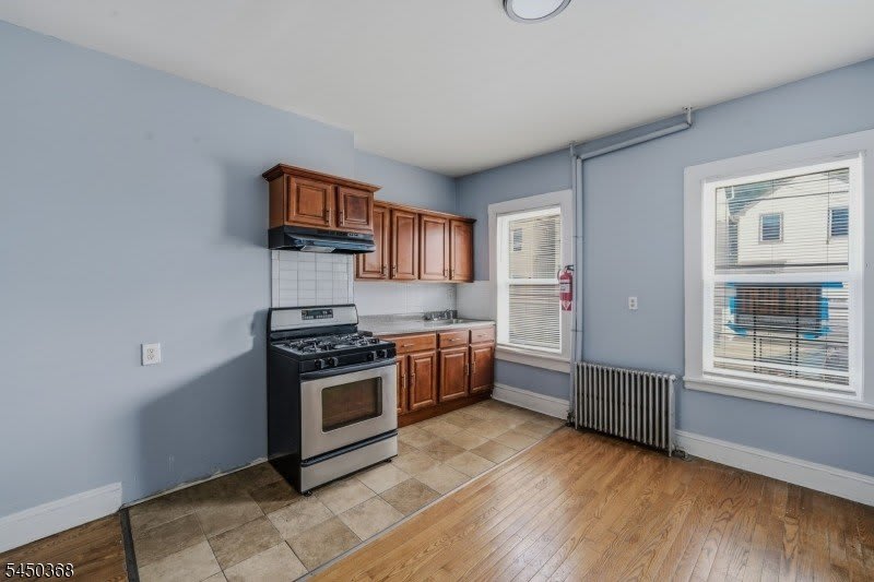 143 20Th Ave – photo 5