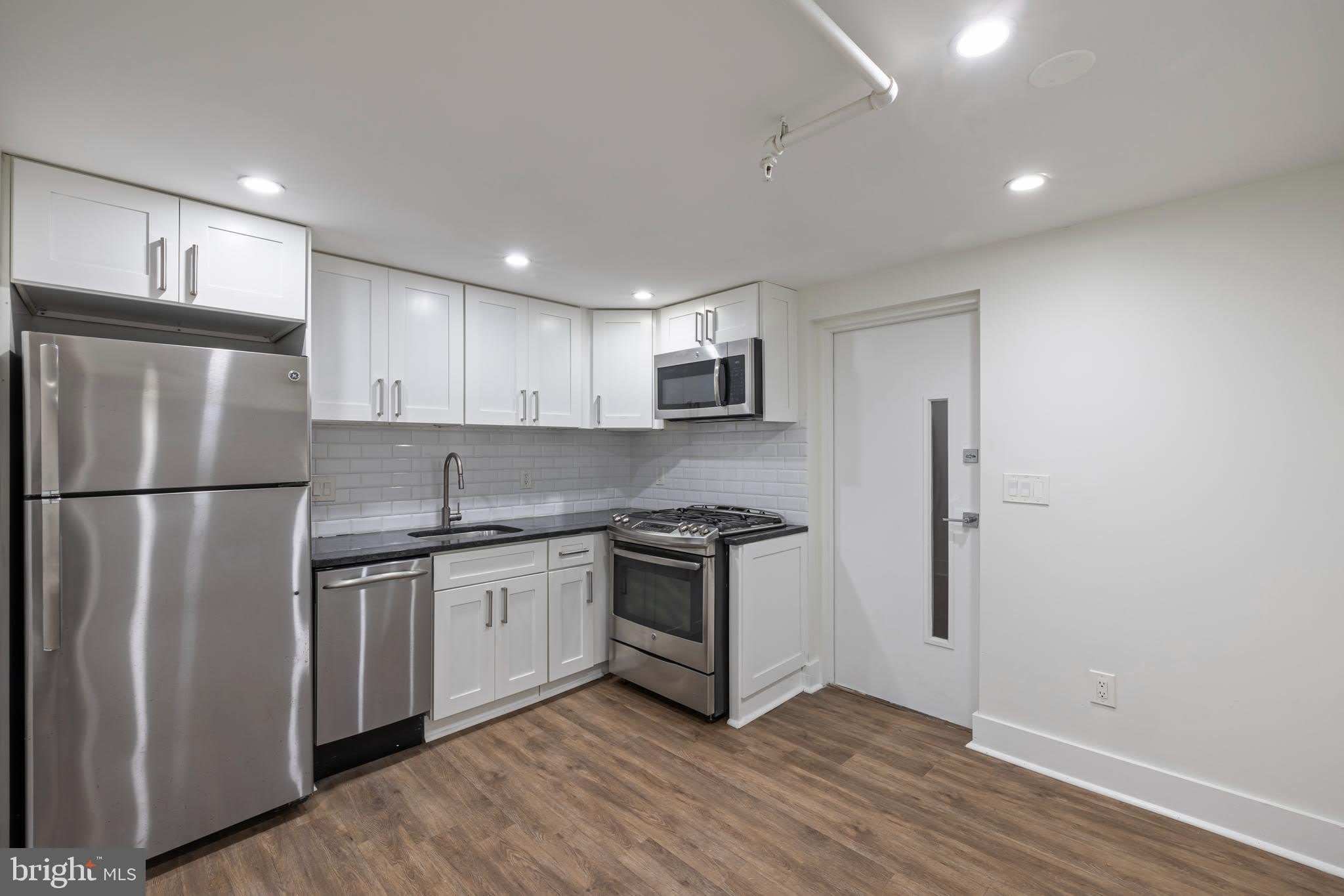 1514 NEWTON Street NW – photo 4