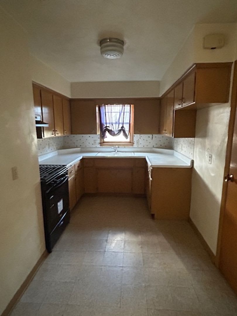 1334 West 28TH – photo 5