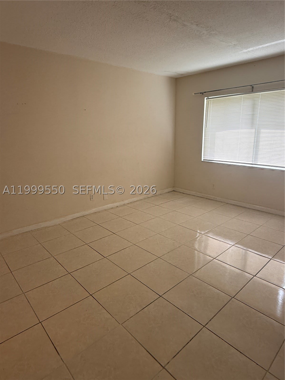 201 SE 6th Ave – photo 5