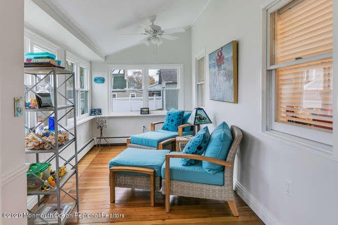 519 1/2 St Clair Avenue – photo 3