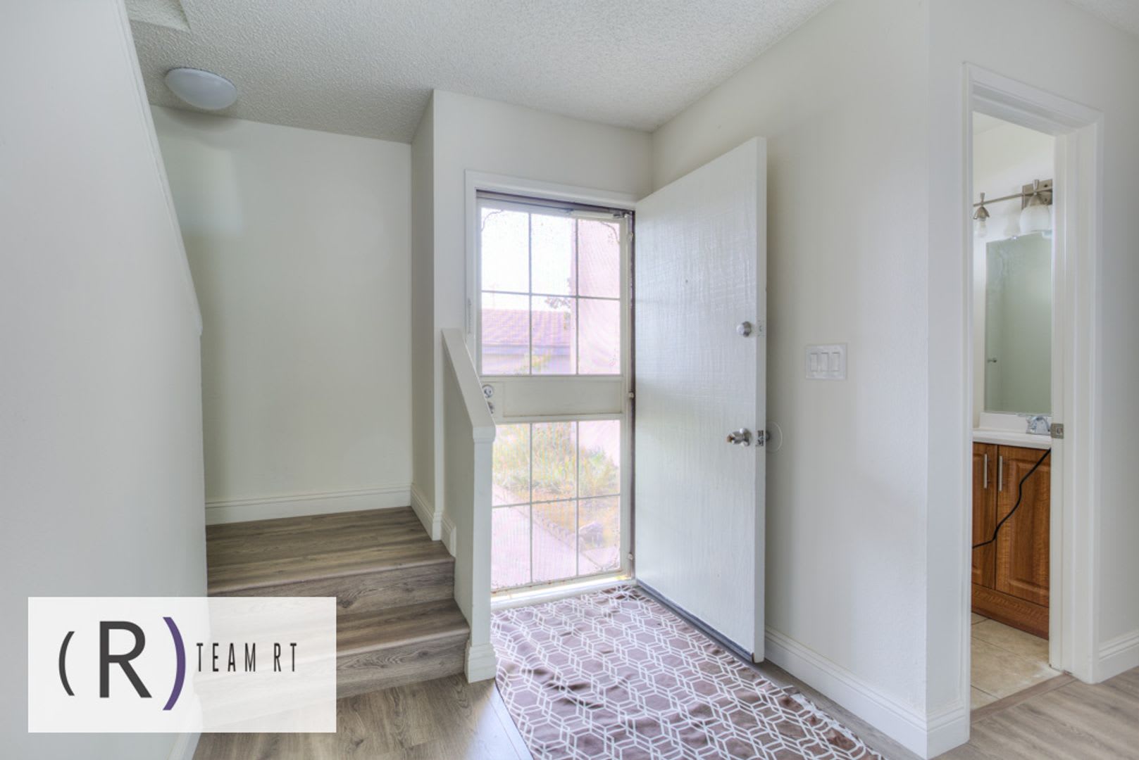 A Simple yet Elegant Looking 3 bed 1.5 bath Condominium – photo 4