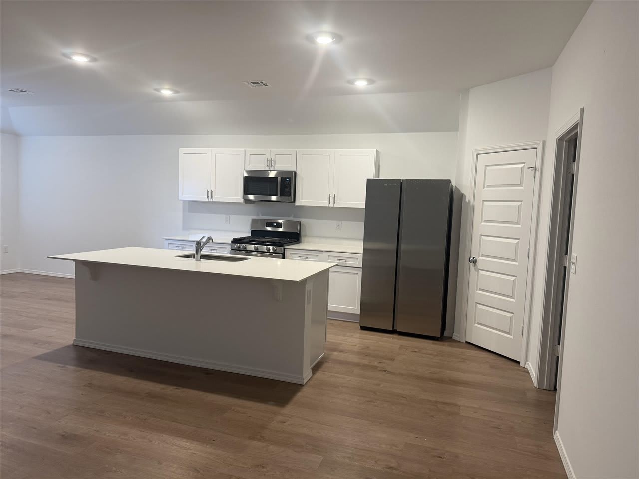 2105 W 30th Place – photo 2