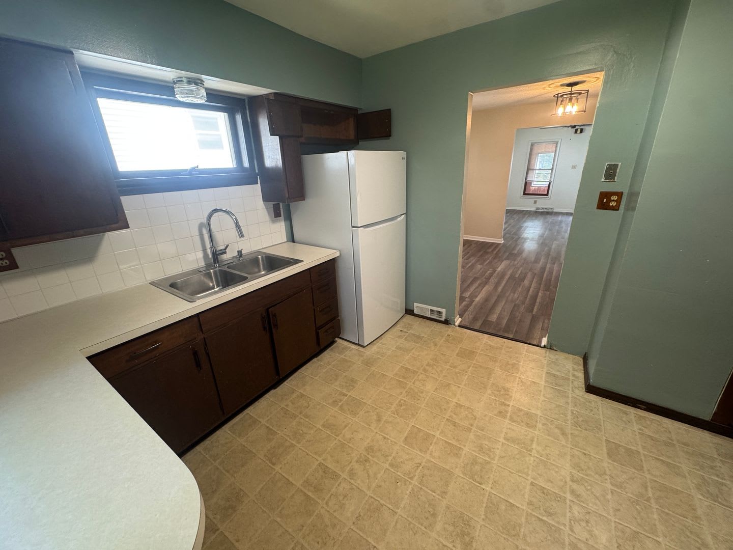 Character-Filled Akron Home with a Flexible Multi-Room Layout – photo 5