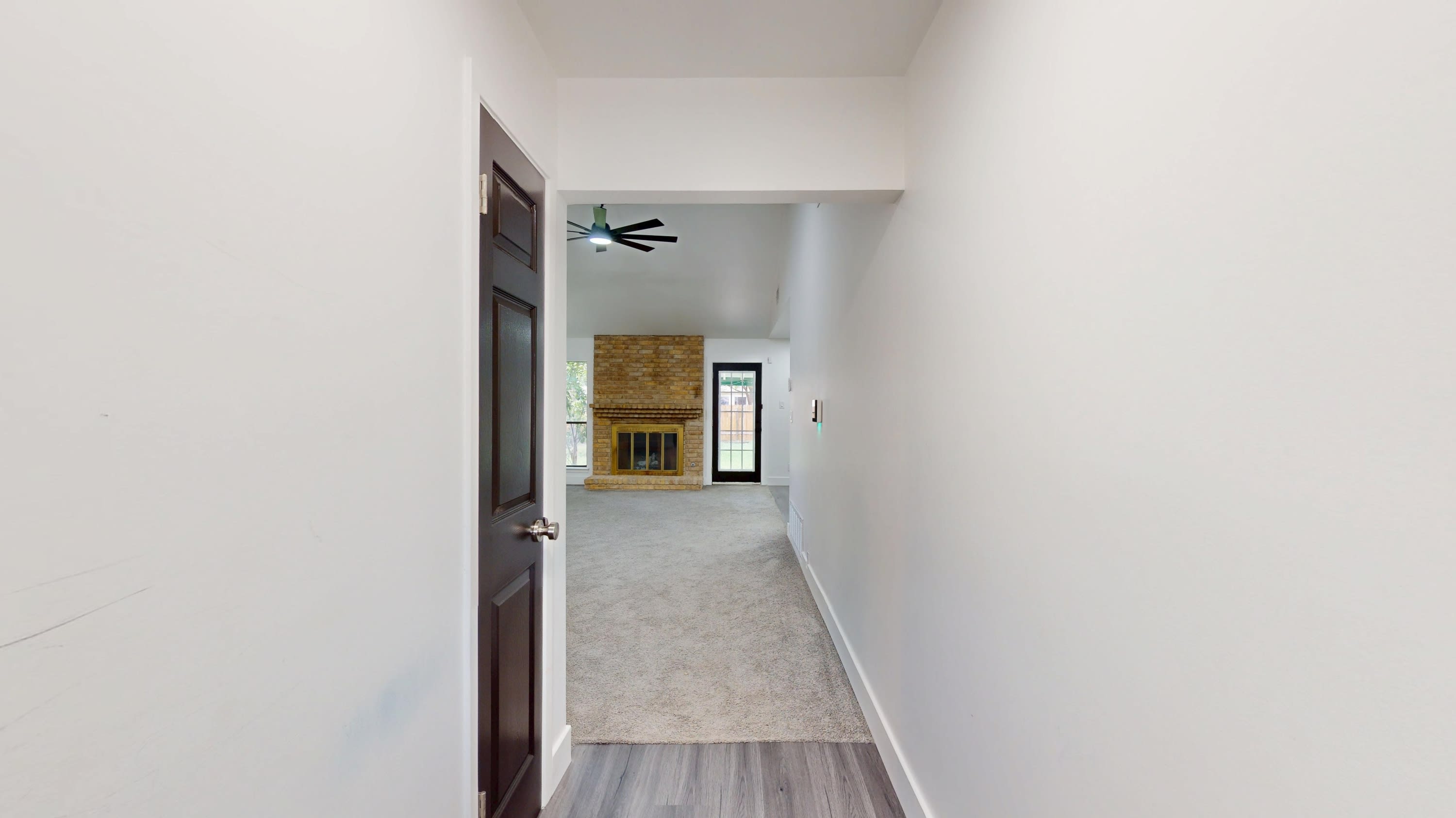 318 Renee Drive – photo 2