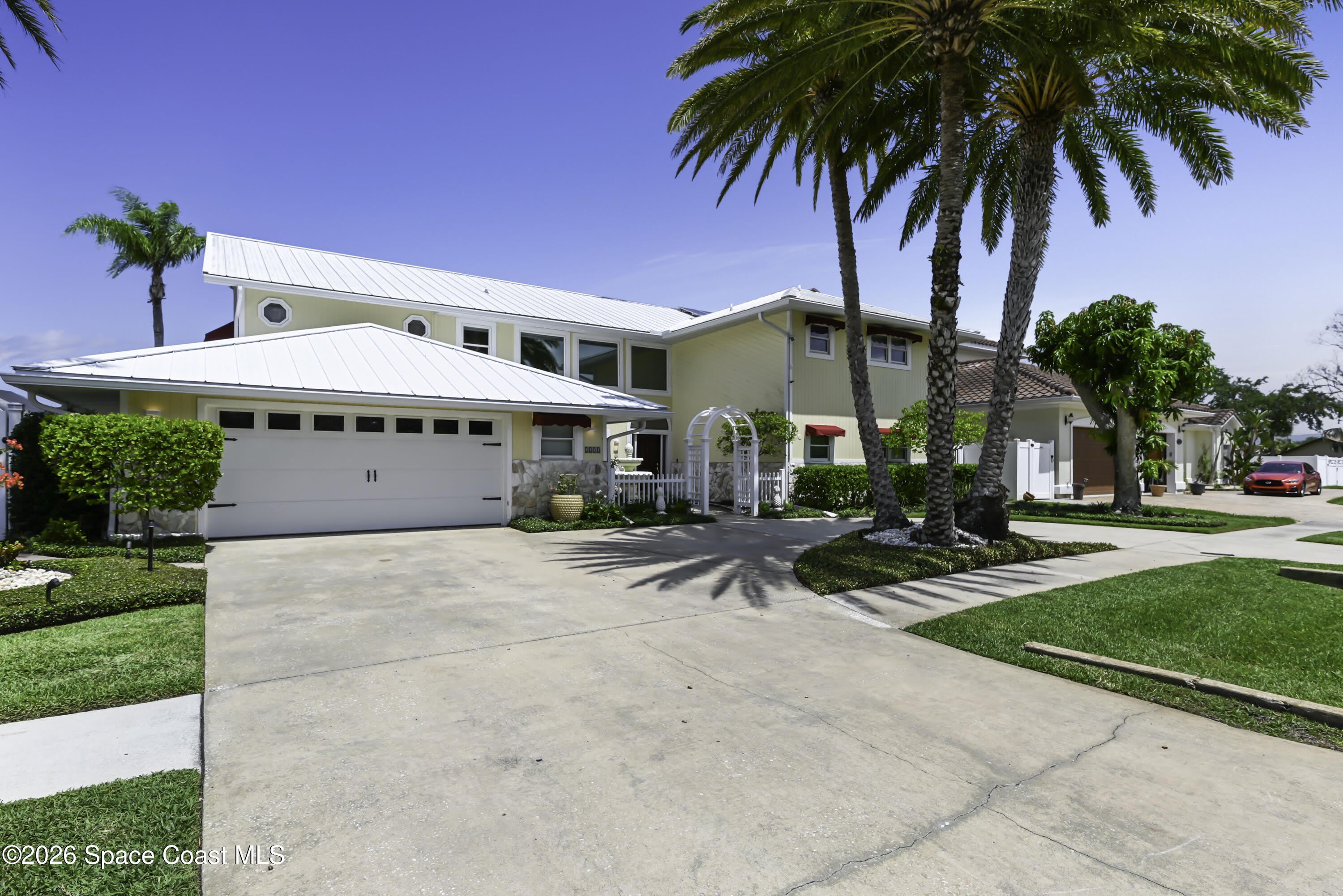 2230 Sykes Creek Drive – photo 4