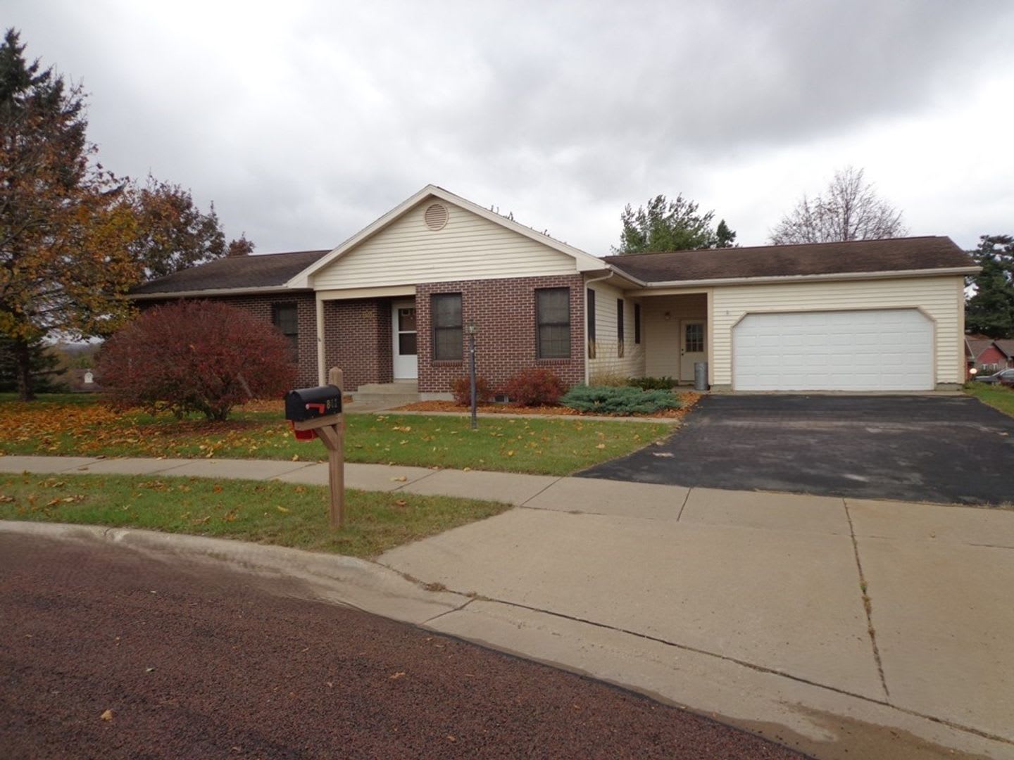 Woodridge Housing Large 3 And 4 Bedroom Homes In Tomah Wi – photo 3