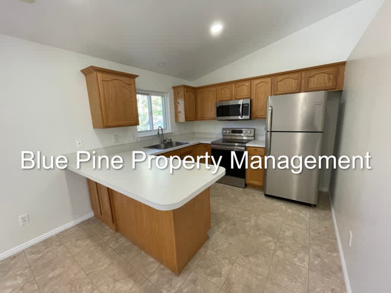 540 Flamingo Avenue – photo 5