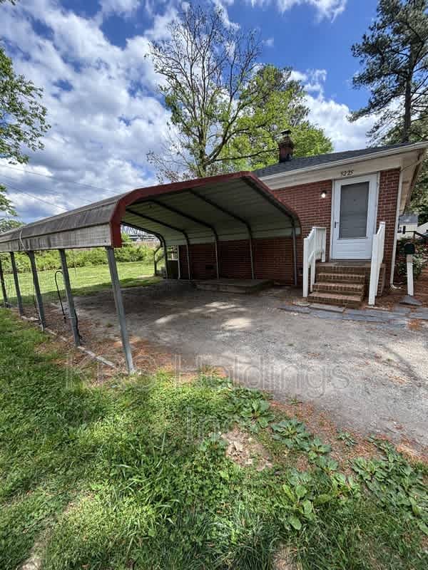 5226 Collindale Rd – photo 2