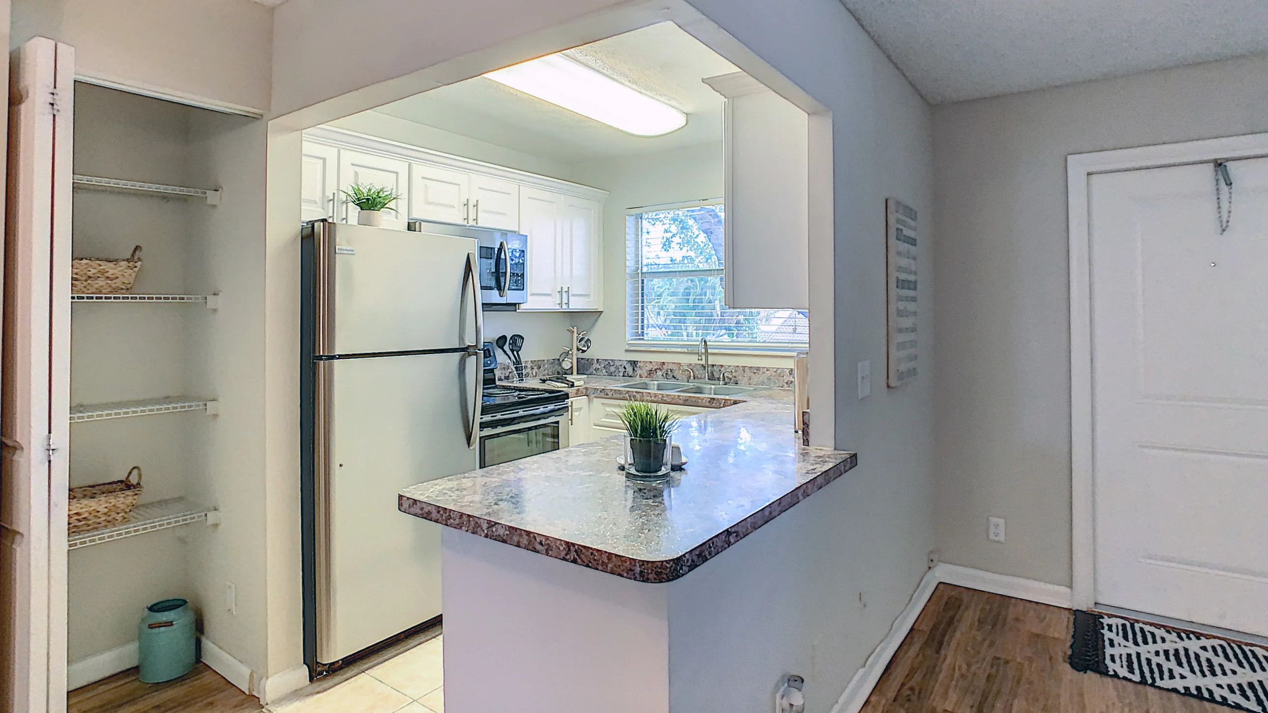 Boca Winds Apartments – photo 4