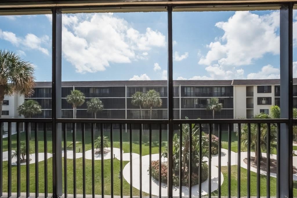 2424 N Federal Highway – photo 3