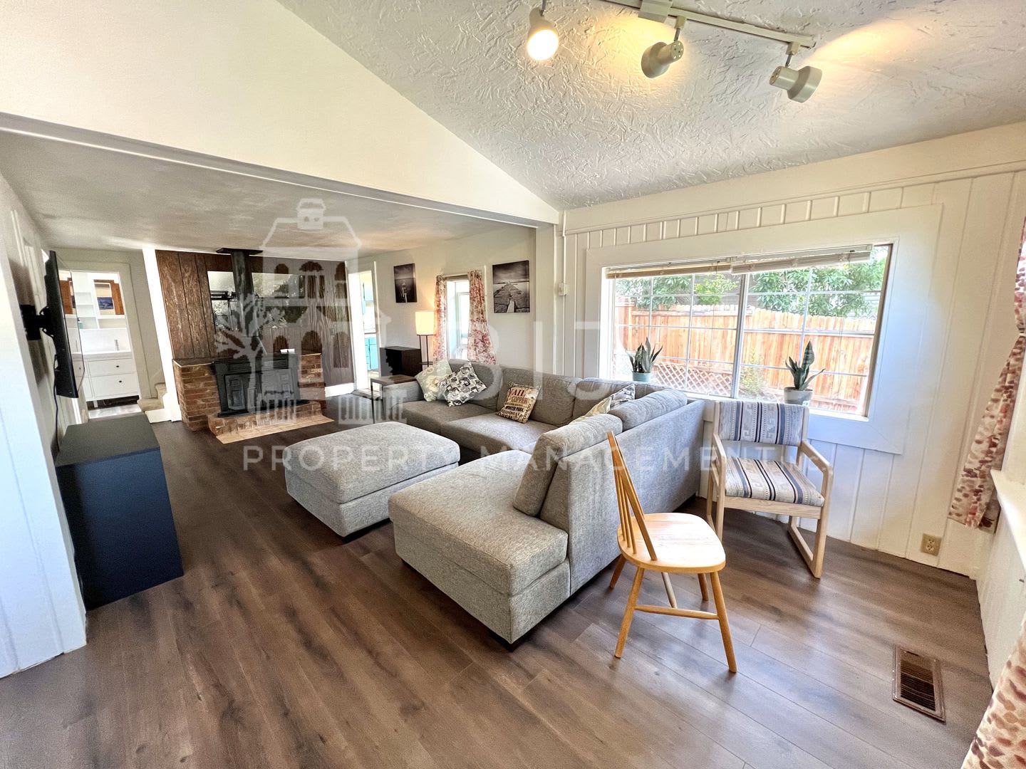 Charming Manitou Home – photo 4