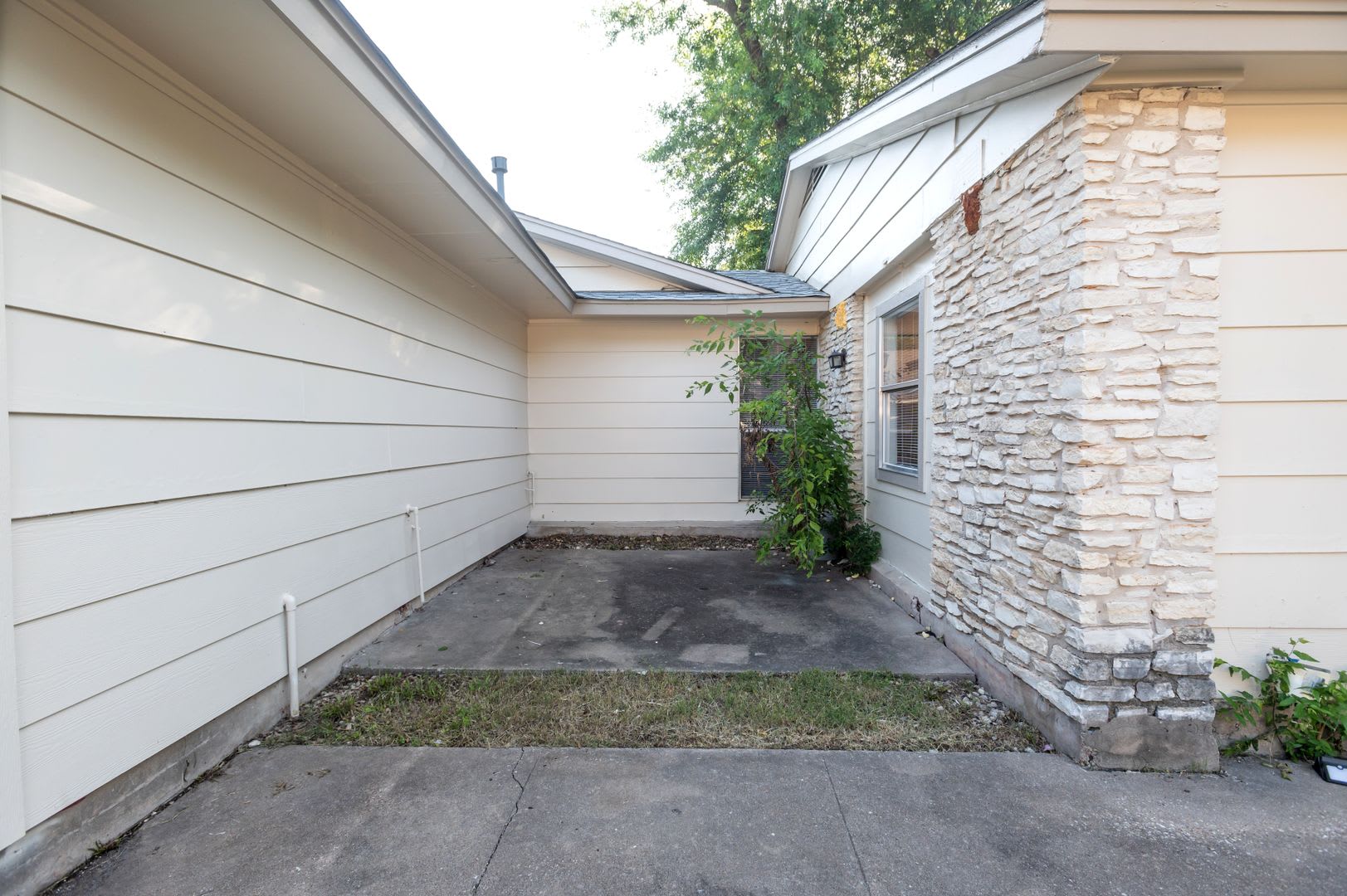 Two Bedroom Duplex – photo 2