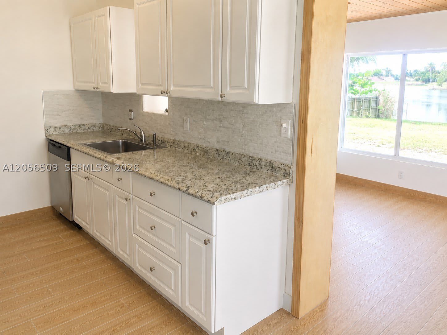 3300 SW 32nd Ave – photo 3