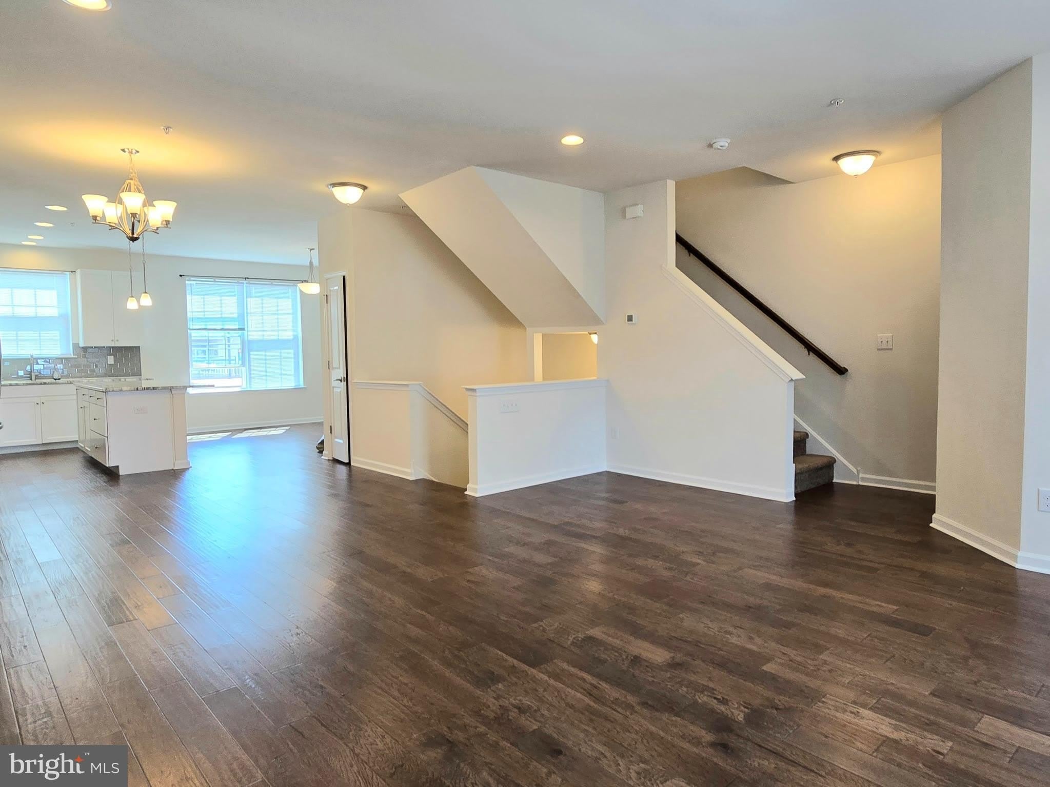 1045 CHAPMAN Circle – photo 5
