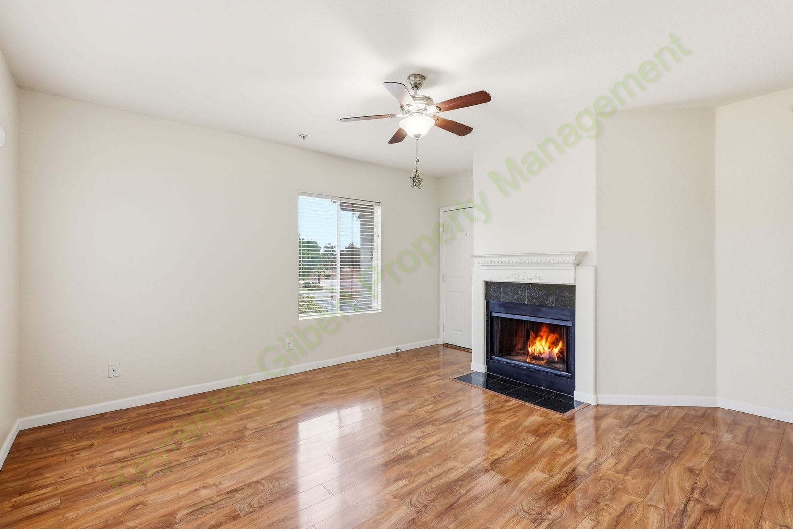 Freshly Updated 2-Bedroom Condo in Gated Lakeshore at Andersen Springs – New Paint & New Carpet! – photo 4