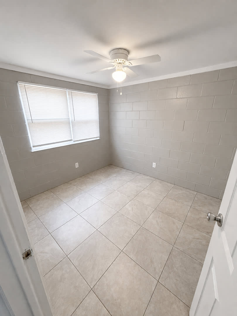 ✨Newly Renovated 2BR APARTMENT NEAR USC &amp; DOWNTOWN! ✨ – photo 3