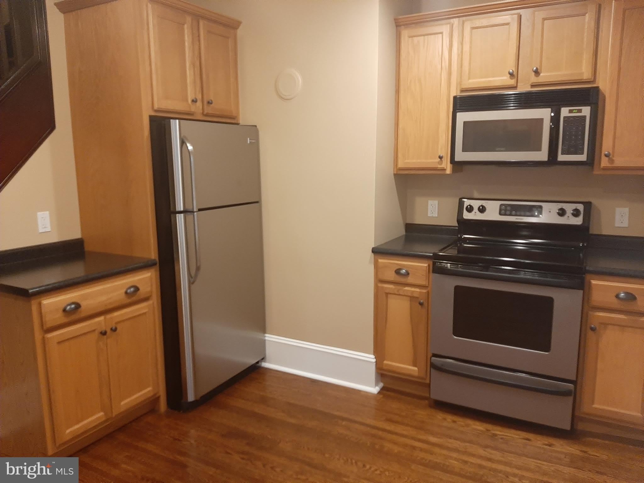 443 N LOUDOUN Street – photo 3