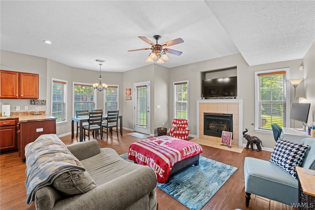 1813 Saint Charles Way – photo 2