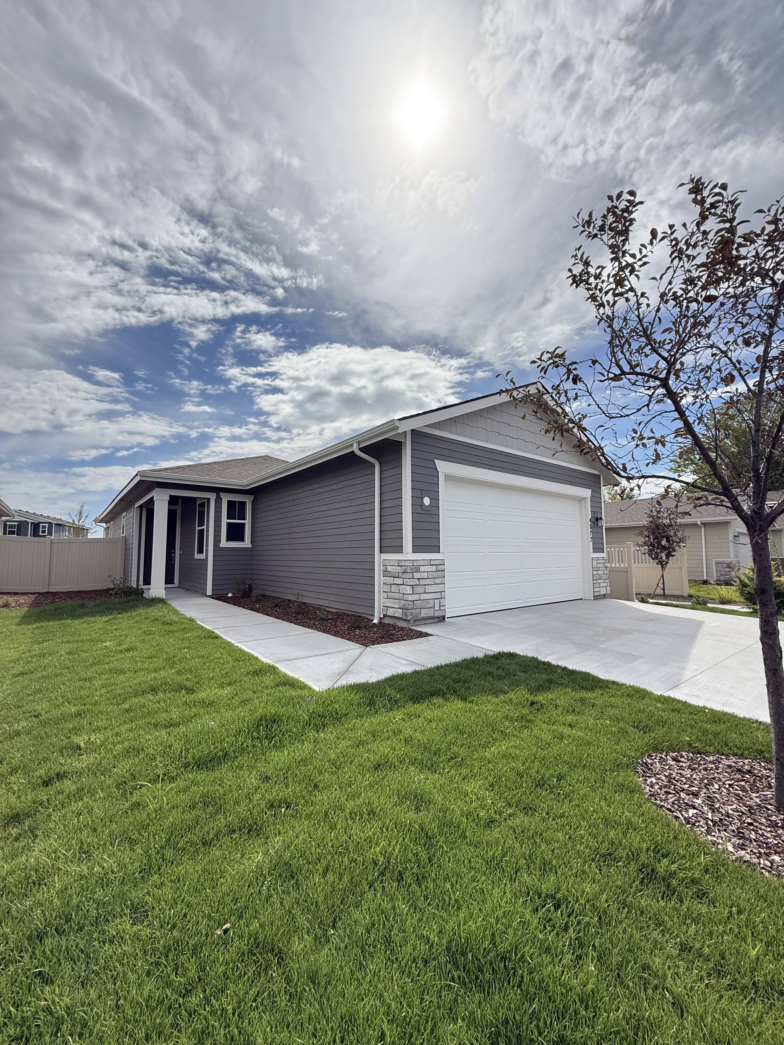 4677 W Quarterhorse Dr – photo 2