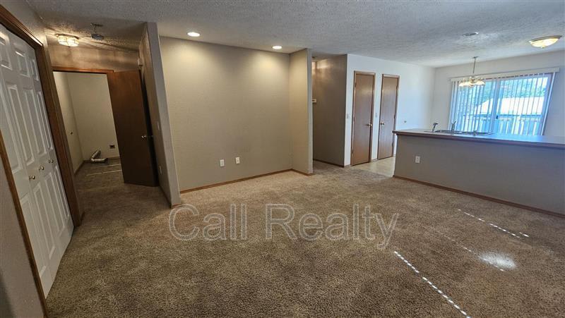 3127 E 18th Ave – photo 3