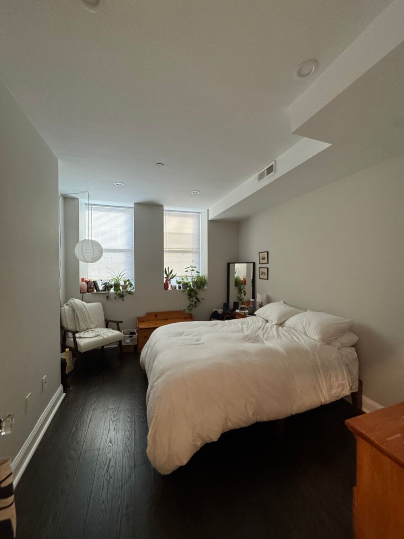 Charming 5 Bedroom- No Broker Fee – photo 3