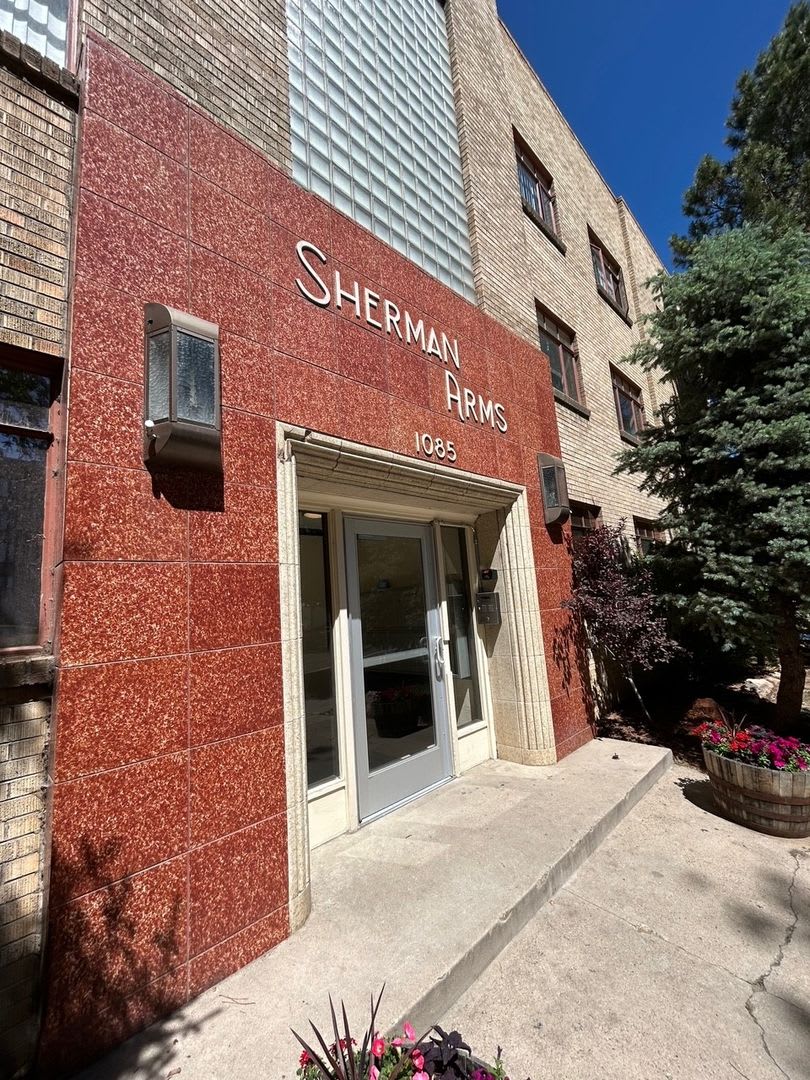 The Sherman Arms – photo 3
