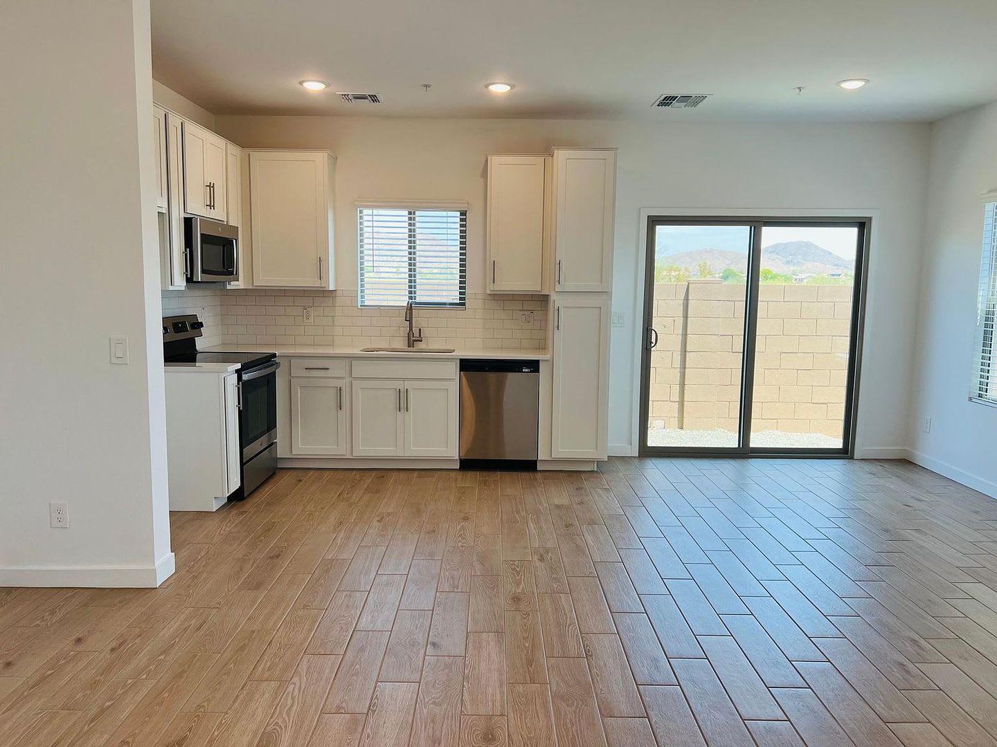 3 Bedroom/2 Bath House Near TSMC! Amazing Mountain Views and Gated Community with Pool! – photo 5