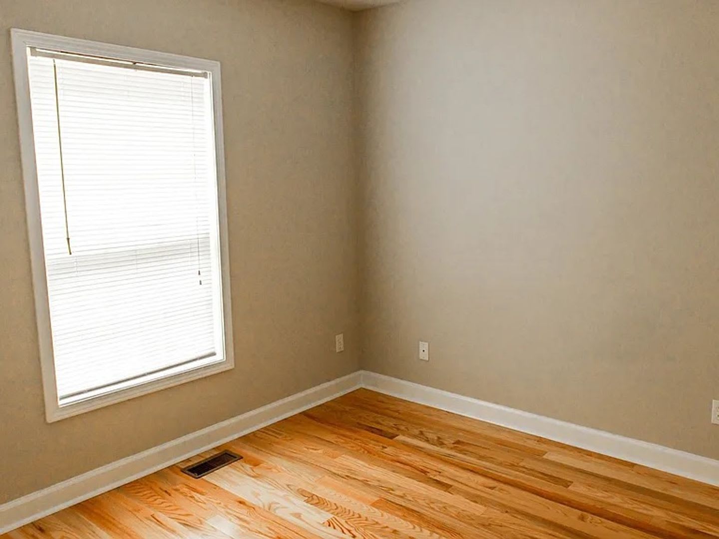 604 E 2nd St – photo 5