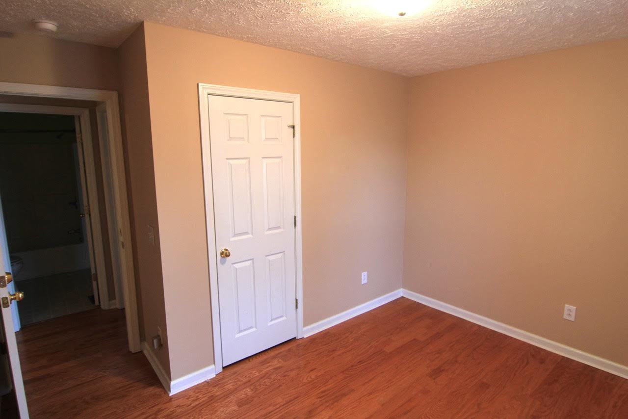 Coming Soon 4 Bedroom 2 Bath Over 1500 Sq Feet Large Yard 1795 Per Month Www Gluthwrightproperties Com – photo 5