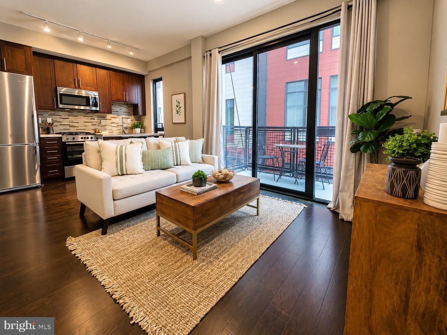 1320 FENWICK LN #203 – photo 2