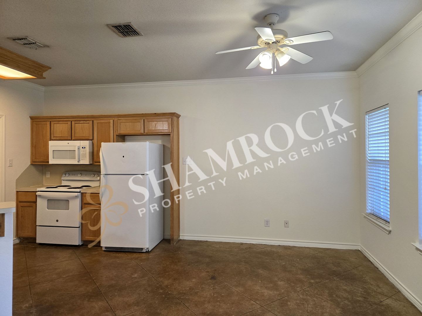 3/2 Duplex in Surrey Ridge – photo 4