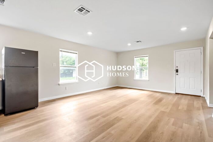 1600 Lucile Avenue – photo 4