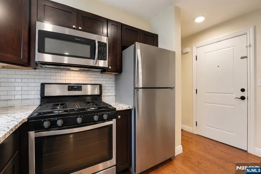 210 Hackensack Street – photo 5