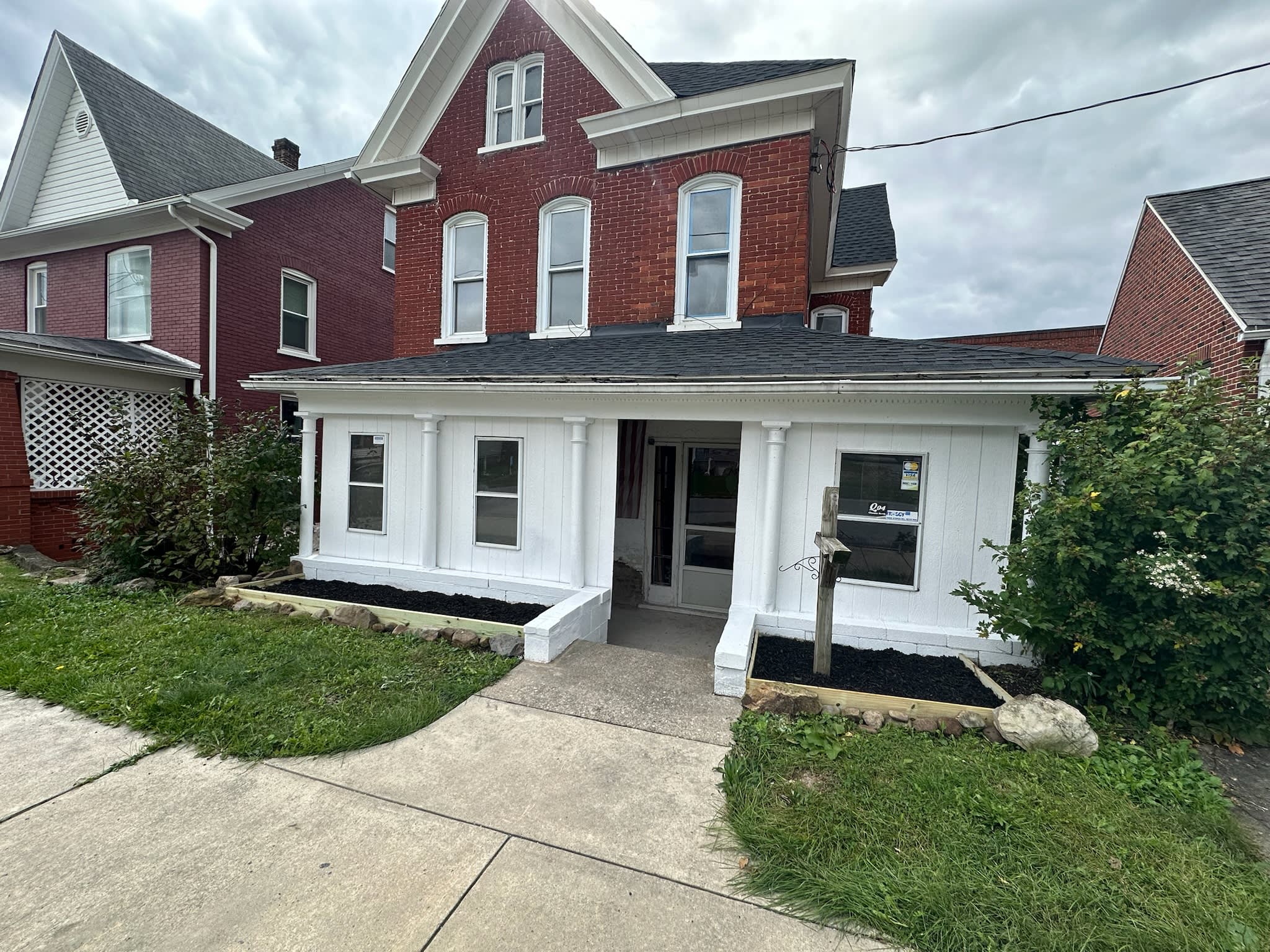 304 Poplar St – photo 2