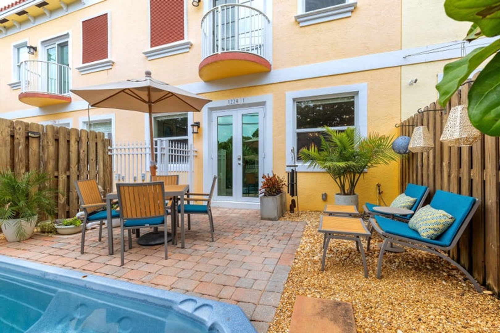 1224 NE 18th Avenue 1, Fort Lauderdale, FL 33304 – photo 2