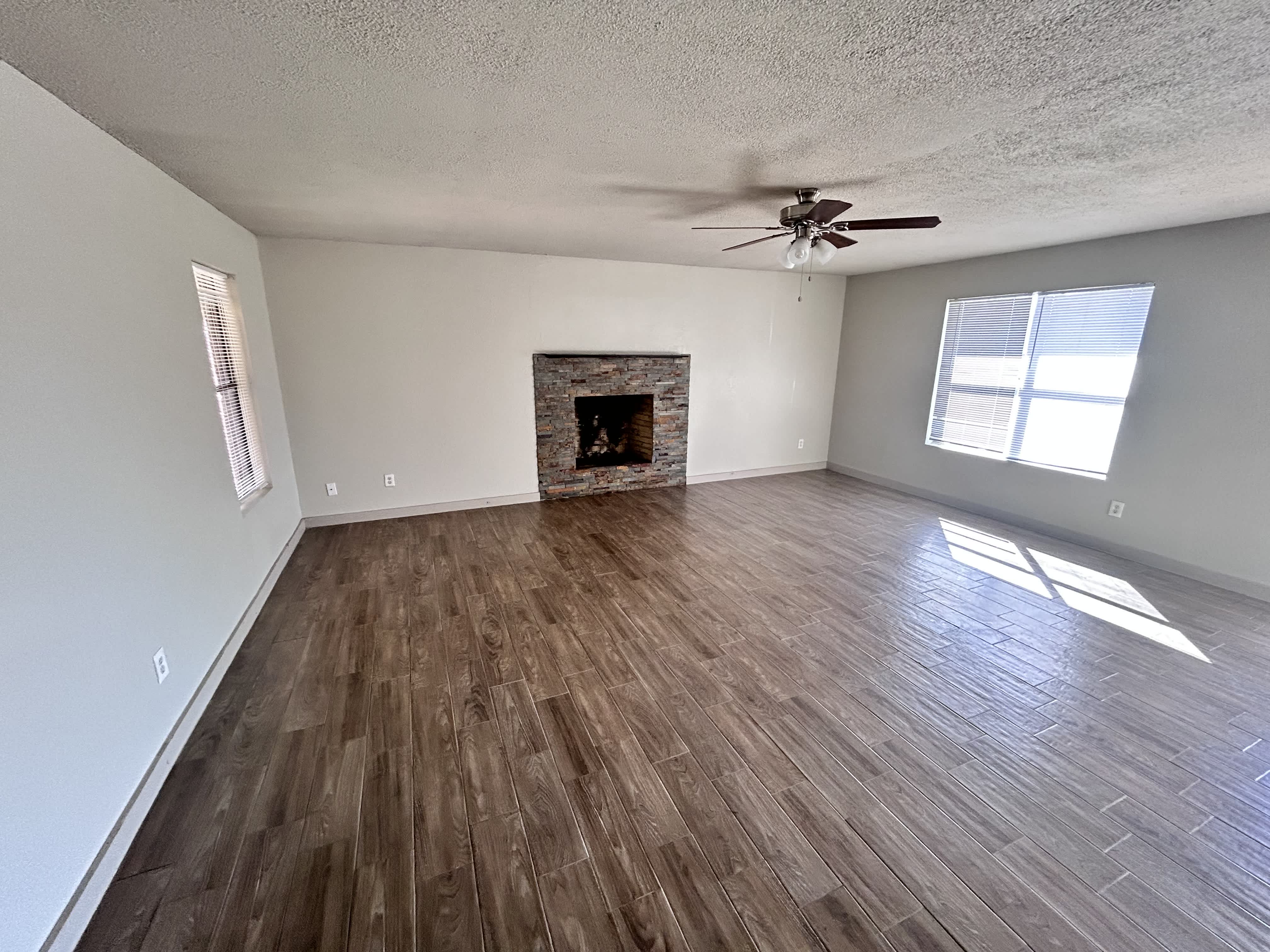 5001 Greenlee Dr – photo 3