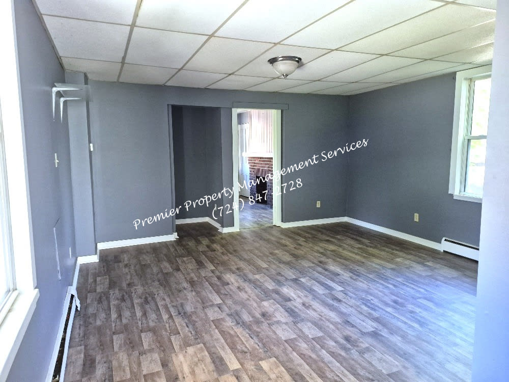 421 Schiller Street 1st Flr – photo 3