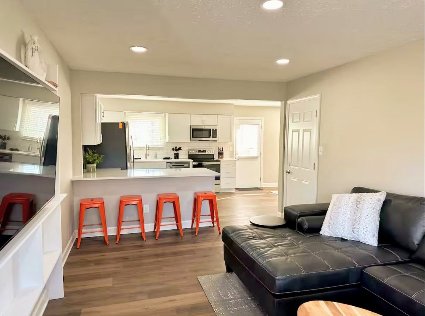 4BD 2BA Ranch on Catherine Westfield Fenced Yard – photo 4