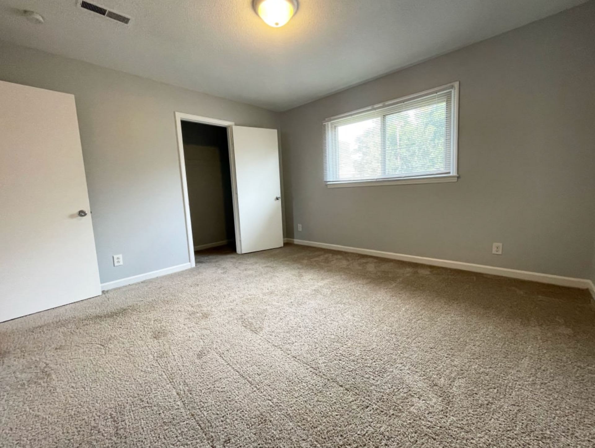 2-Bedroom Rental Home on Marble Street – photo 3