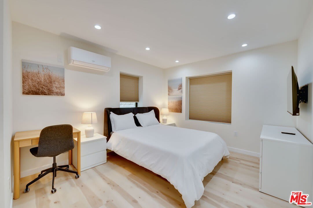 918 N San Vicente Blvd – photo 3
