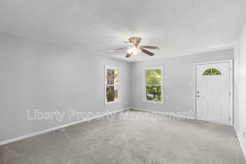 512 Nottingham Drive – photo 5