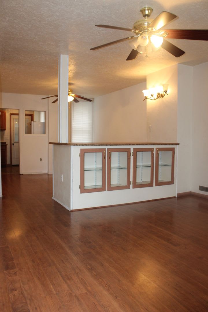3 Bedroom Rowhome in North York – photo 4