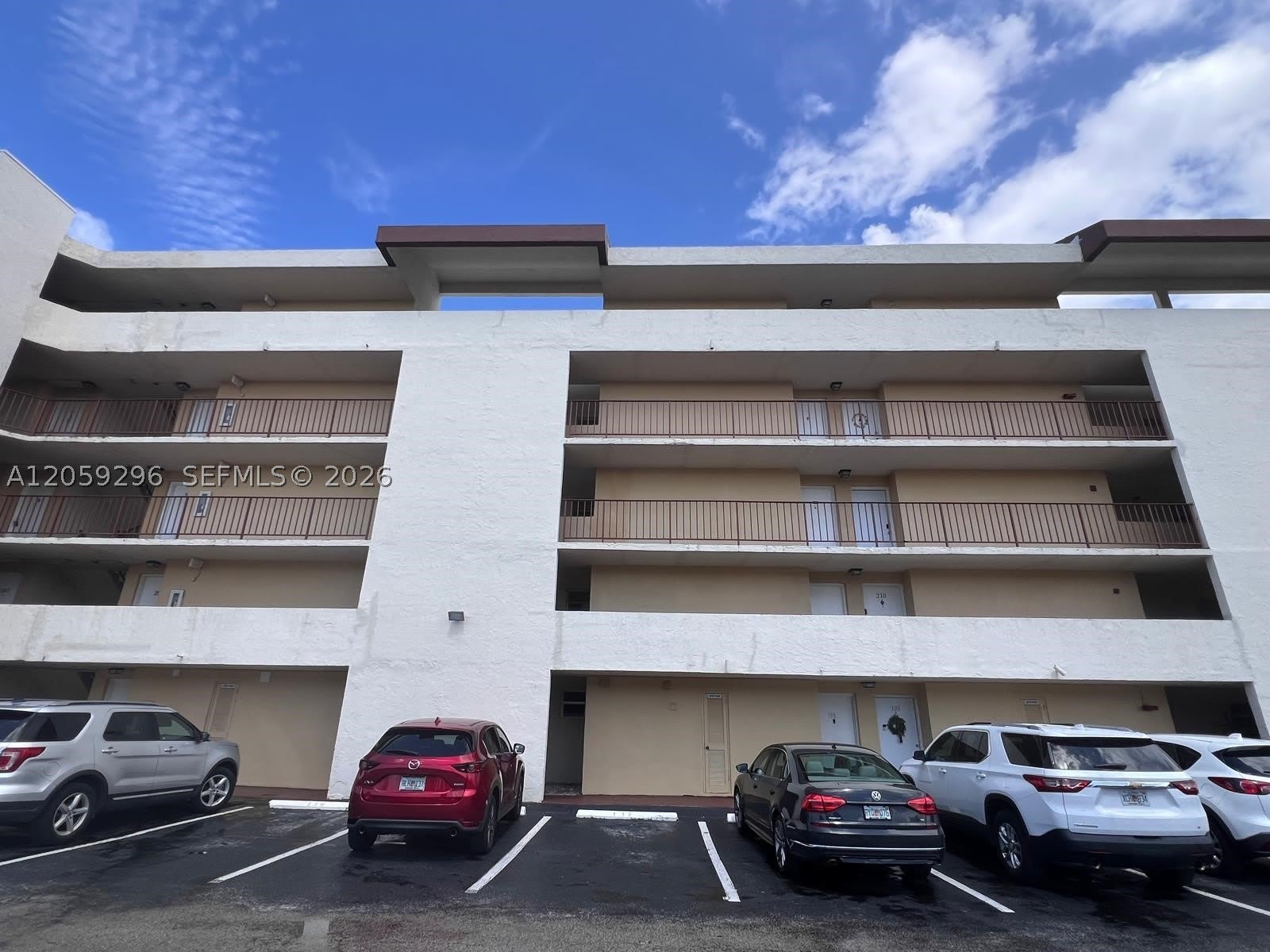 8870 Fontainebleau Blvd – photo 2