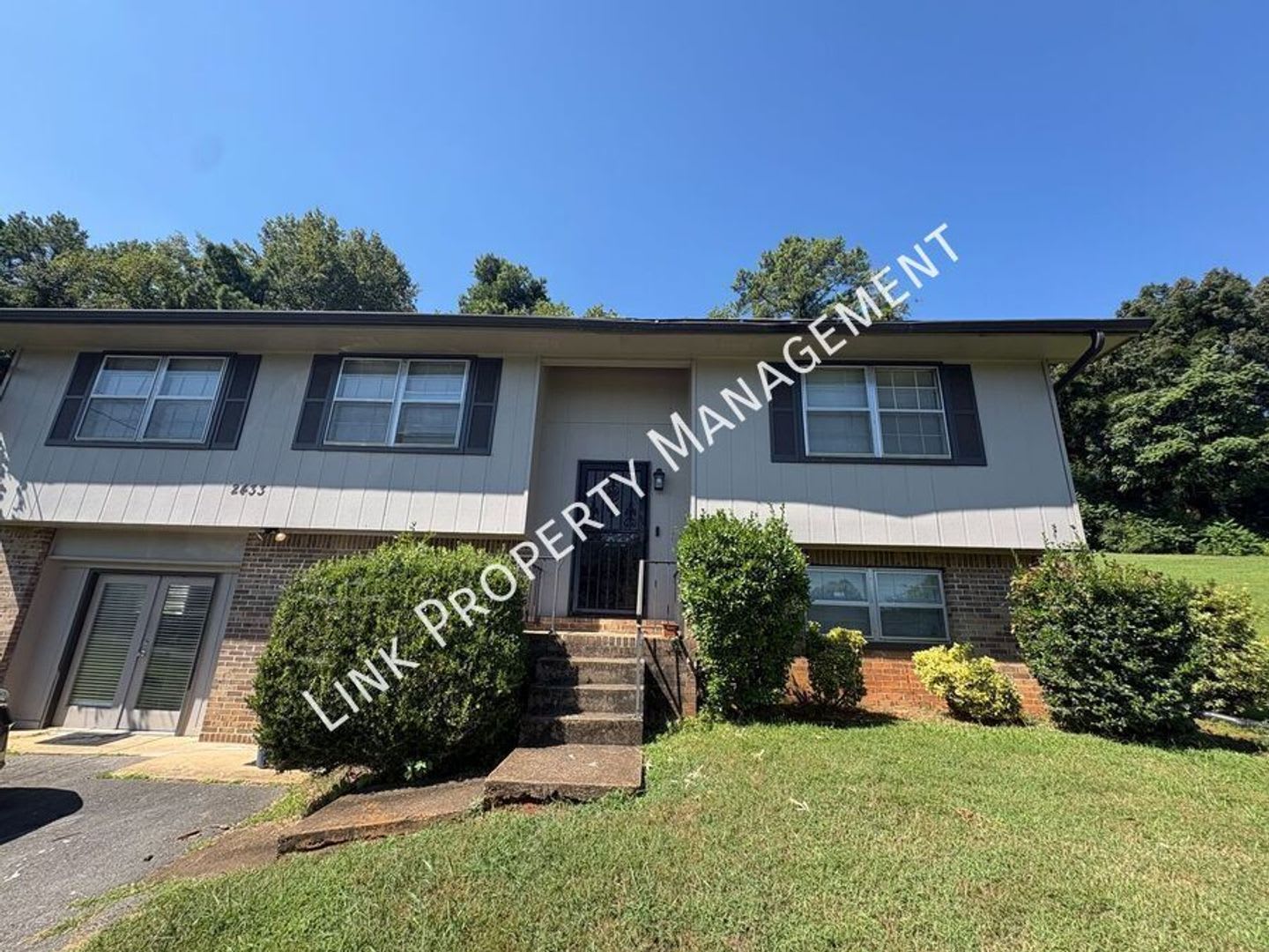 Don't miss this Large 3 or 4 bedroom 2 full baths near Hwy 153/58. – photo 1