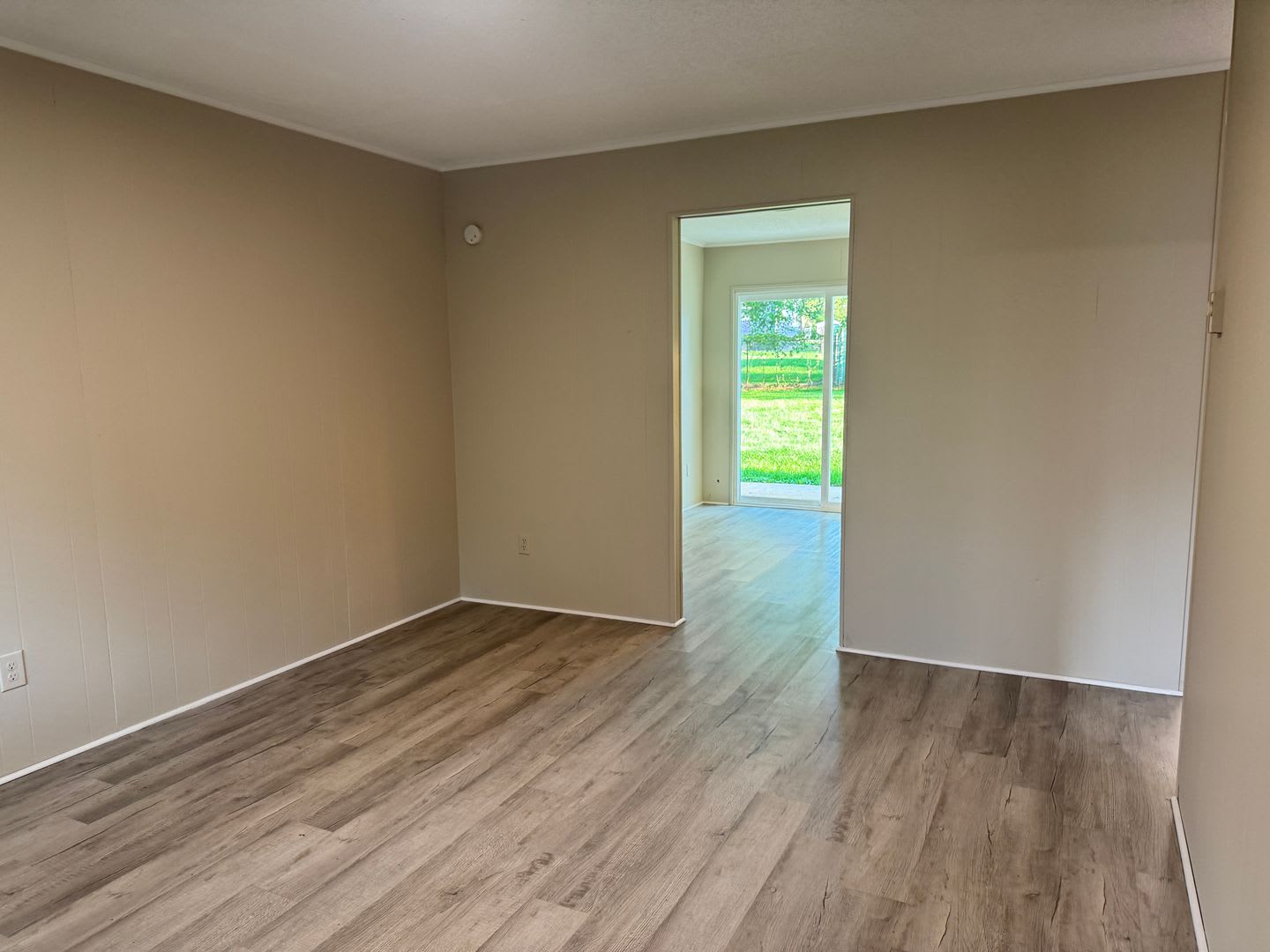Cozy Duplex Unit Available NOW! – photo 3