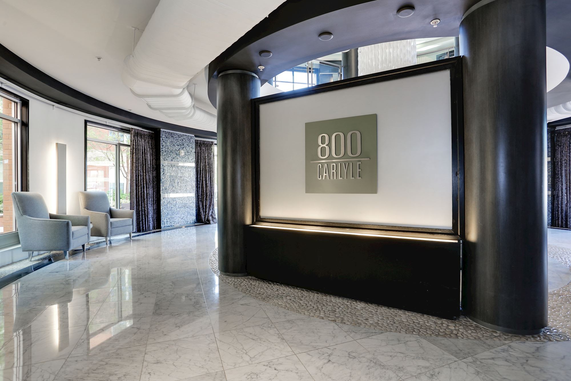 800 Carlyle – photo 3