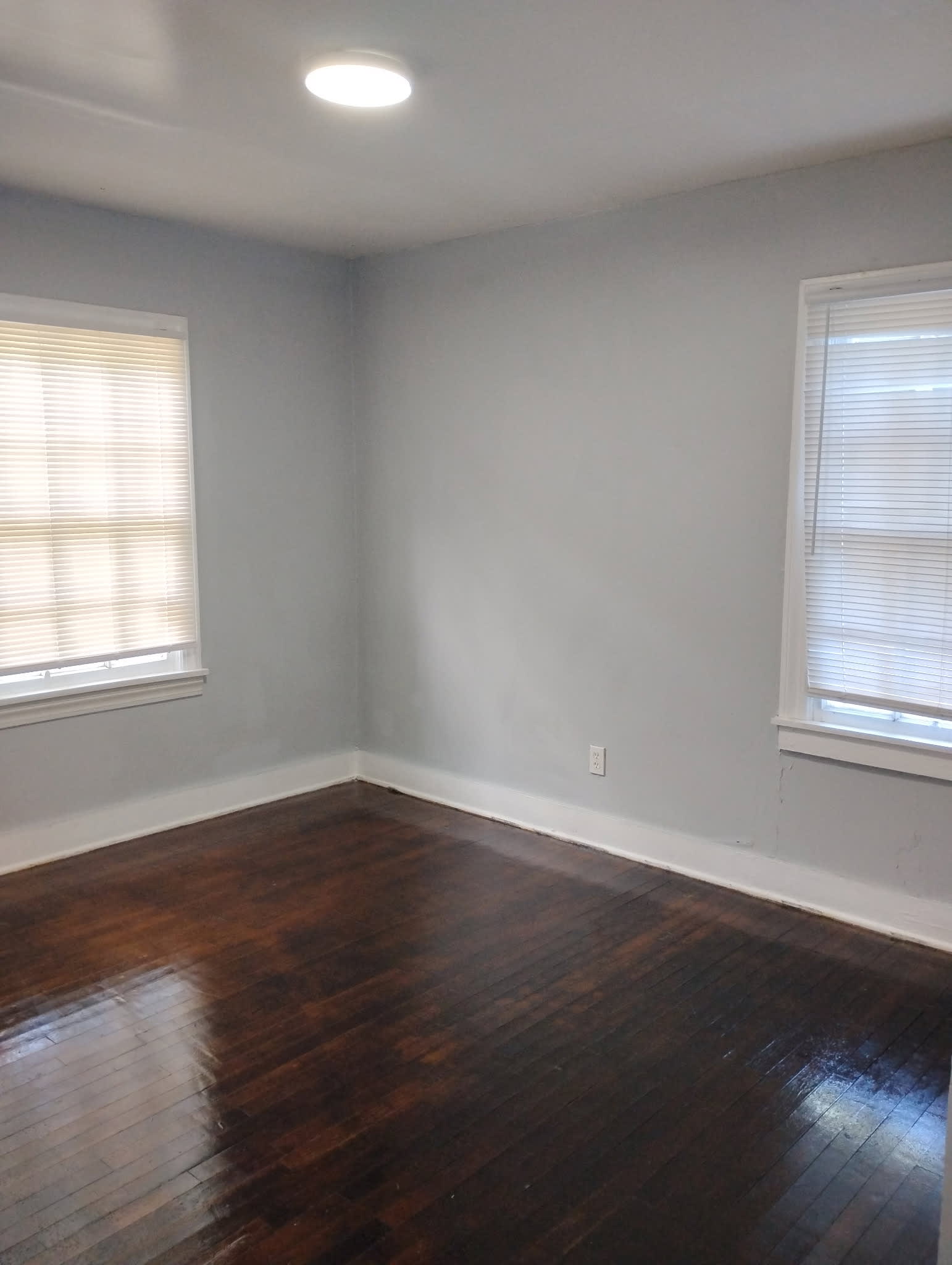 1706 Louise Street – photo 4