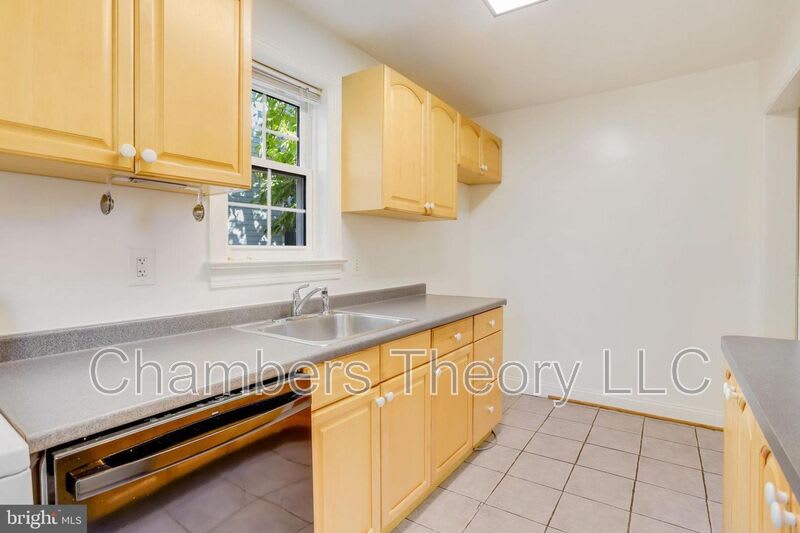 530 N Nelson St – photo 5